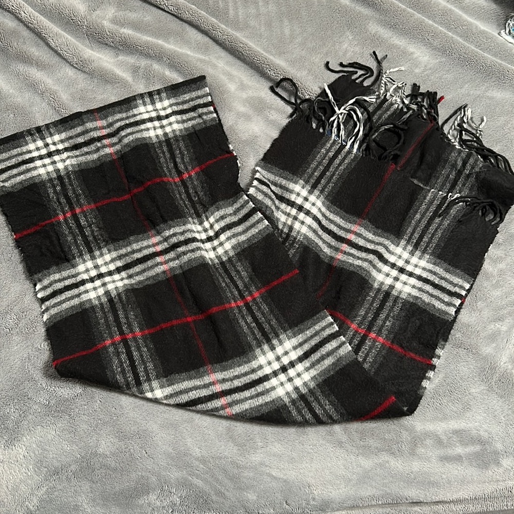 Bundle of EIGHT Scarves + 1 Hat